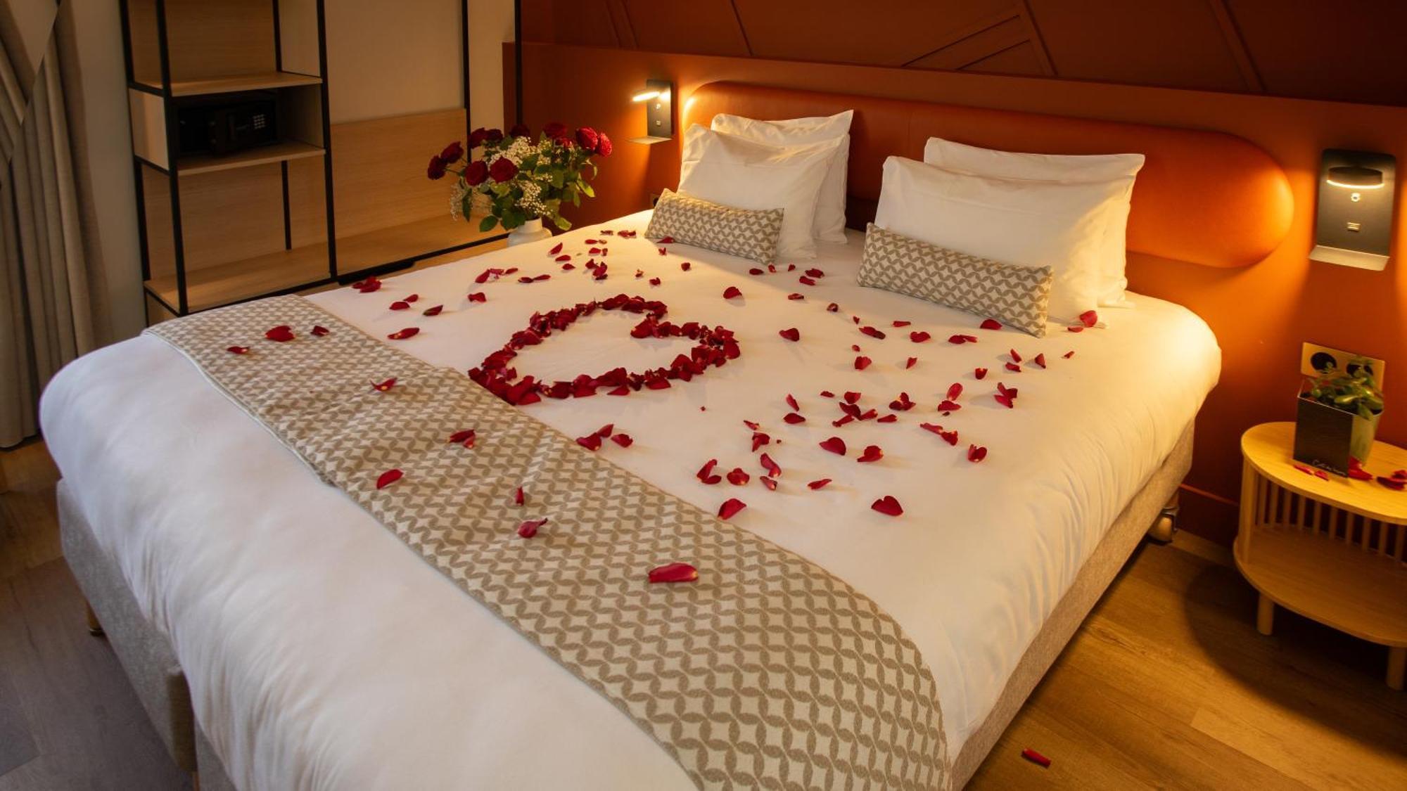 กีริอ๊าด แวร์นง แซ็ง มาร์เซล Hotel Saint-Marcel  ภายนอก รูปภาพ